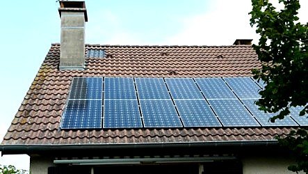 Installation panneaux solaires maison individuelle intégration complète 2012